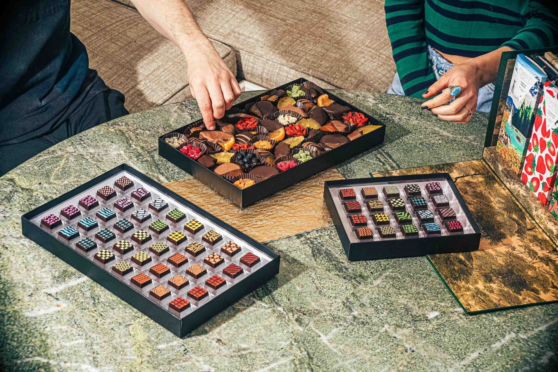 Colorful Compartés artisan chocolate bar packaging